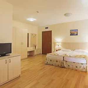 Hotel Serena
